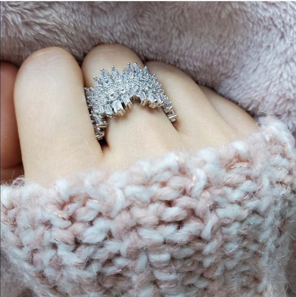 New Elegant Wide Wedding/Engagement Ring - Picture 9 of 12